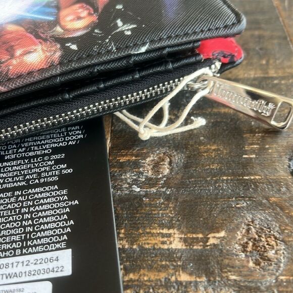 Loungefly Disney Star Wars  Trilogy MAY THE FORCE BE WITH YOU Black Bi Fold Wall - Picture 4 of 4